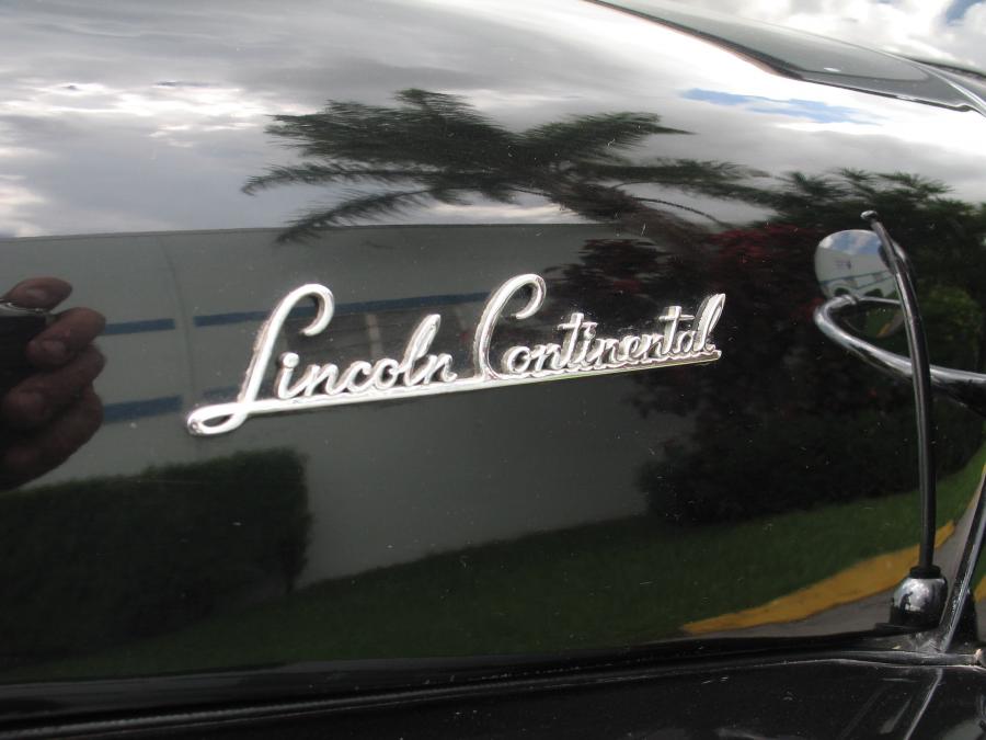  Lincoln Continental Convertible 1948 года  (фото 3 из 11)